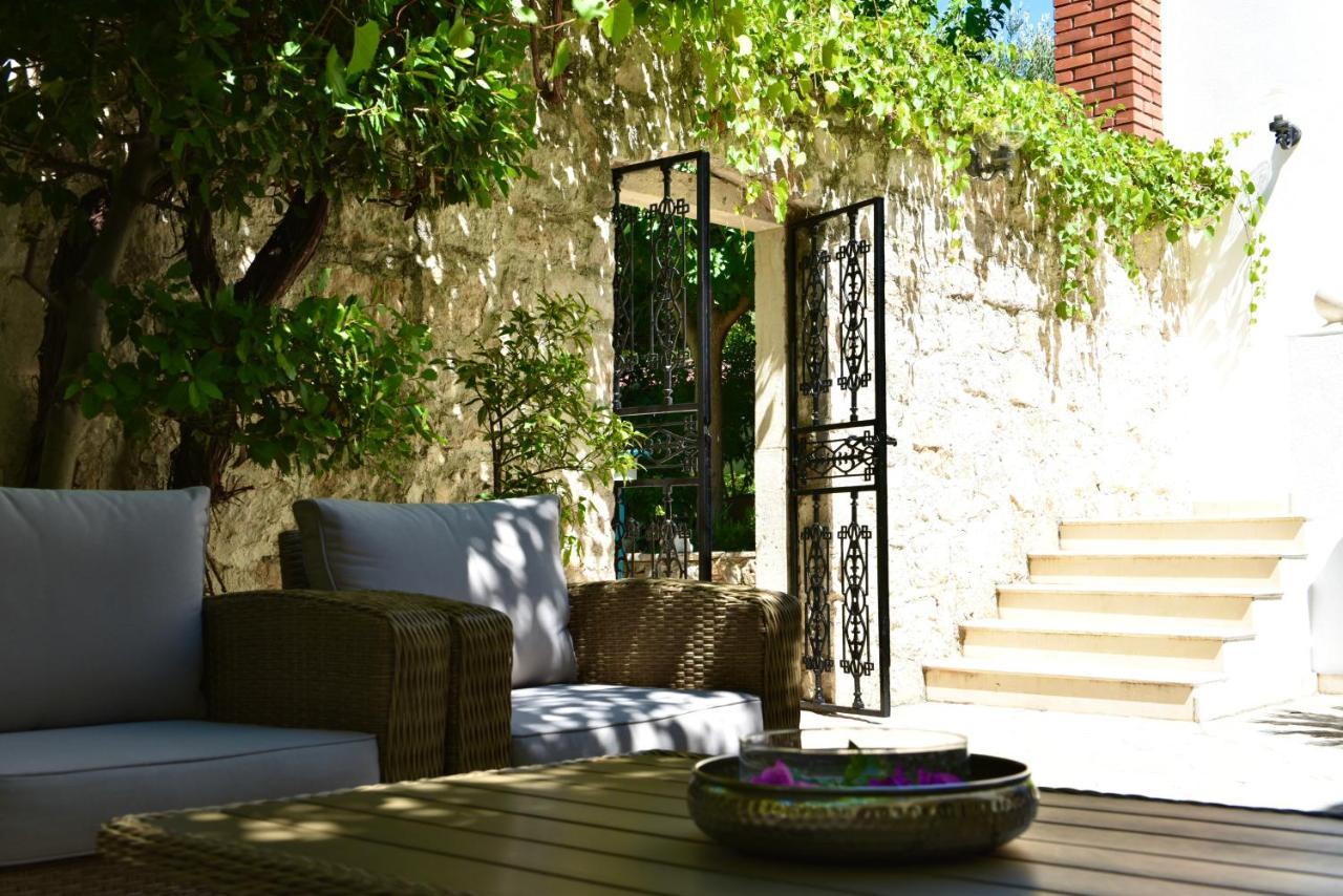 Villa Giardino Heritage Boutique Hotel Bol Exteriör bild
