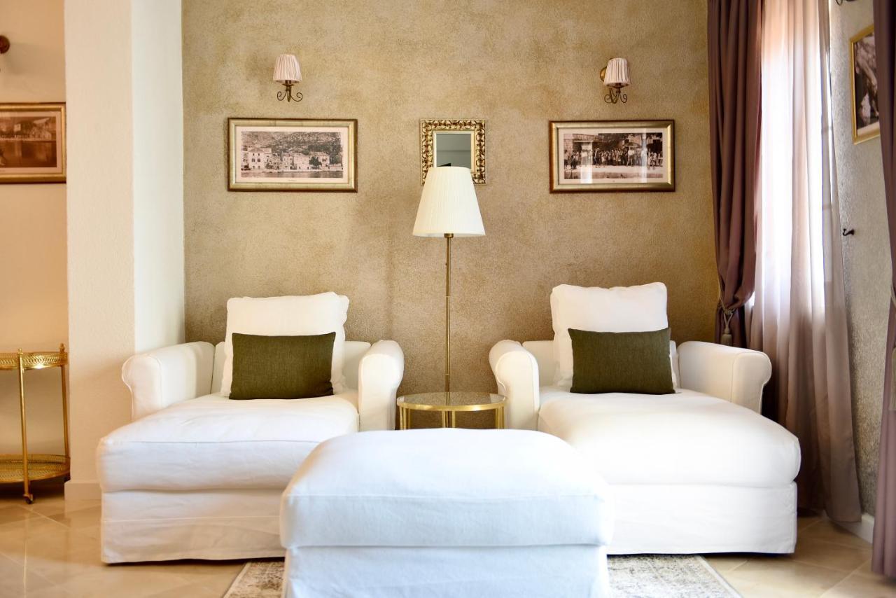 Villa Giardino Heritage Boutique Hotel Bol Exteriör bild