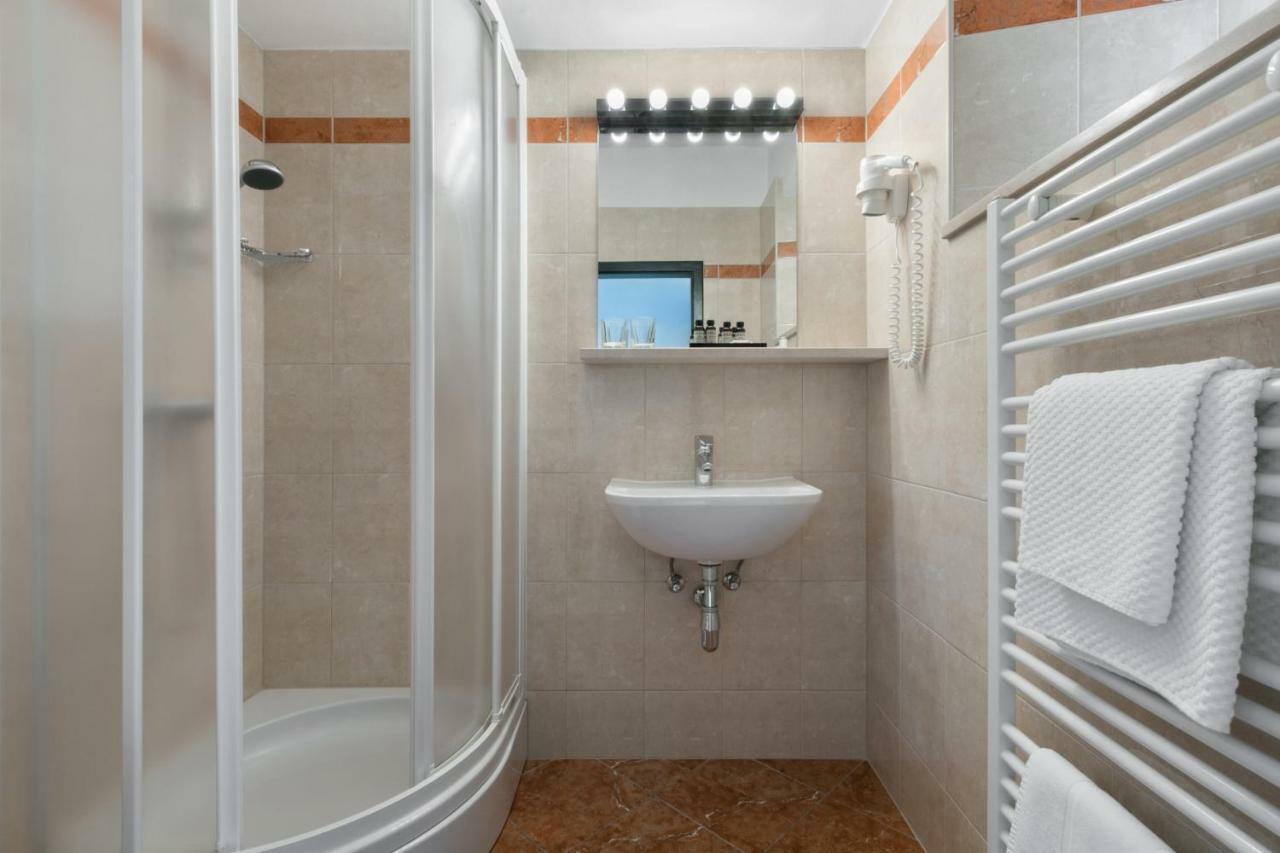 Villa Giardino Heritage Boutique Hotel Bol Exteriör bild